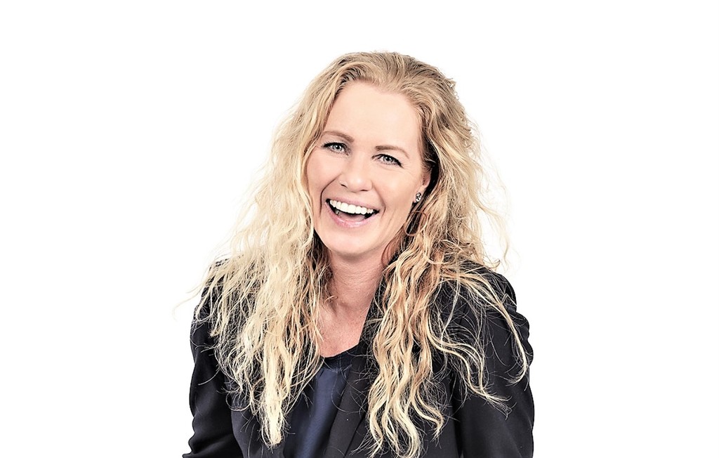 Cecilie Lone er mentaltrener og foredragsholder, og har i mange år jobbet med idrettsutøvere, idrettslag og bedrifter. Hun